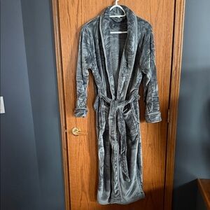 Gray Women's Long house coat. Size large.